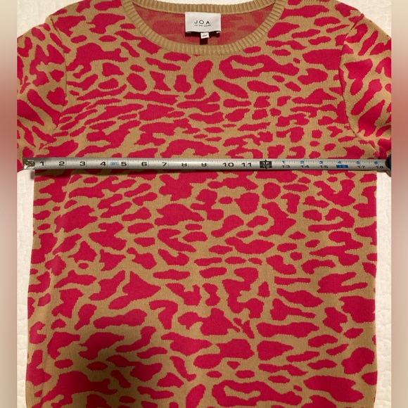 J.O.A. Anthropologie Pink Leopard Tan Short Sleeve Knit Sweater Top L - Picture 6 of 9